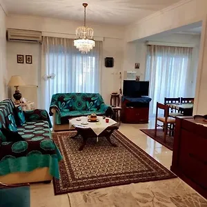 κάντε κράτηση εδώ