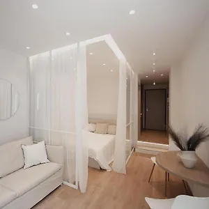 V1 Boutique Rooms, Nilie Hospitality Mgmt Διαμέρισμα